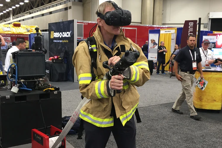 Equipo VR Training para el entrenamiento en entornos virtuales bomberiles